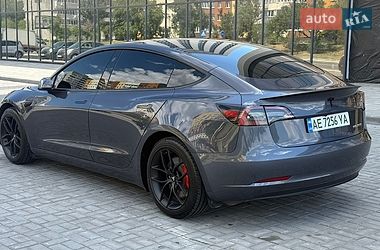 Седан Tesla Model 3 2023 в Днепре