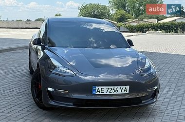 Седан Tesla Model 3 2023 в Днепре