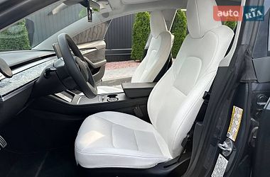 Седан Tesla Model 3 2023 в Днепре