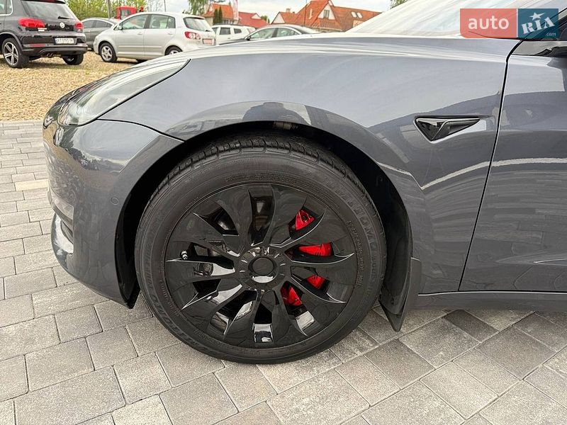 Седан Tesla Model 3 2020 в Коломые