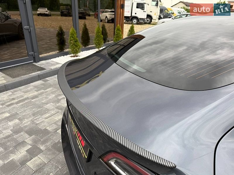Седан Tesla Model 3 2020 в Коломые