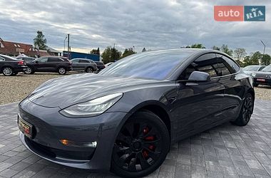Седан Tesla Model 3 2020 в Коломые
