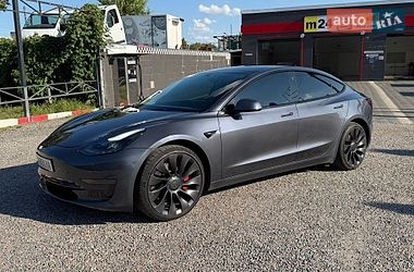 Седан Tesla Model 3 2023 в Києві