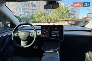 Седан Tesla Model 3 2023 в Києві