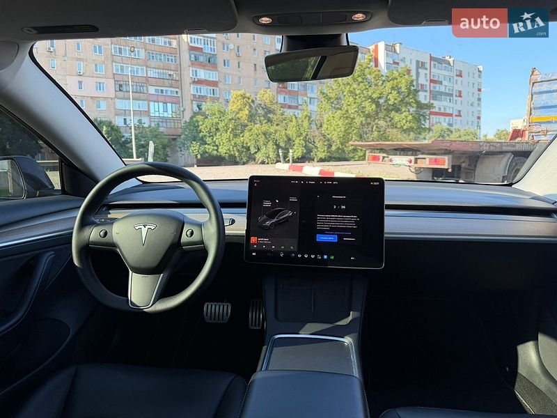 Седан Tesla Model 3 2023 в Києві