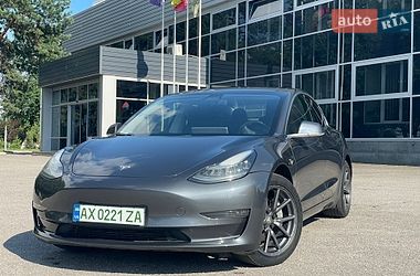 Tesla Model 3 2019