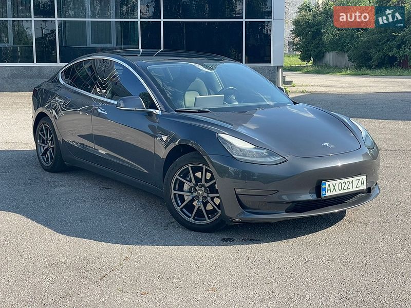 Седан Tesla Model 3 2019 в Харкові