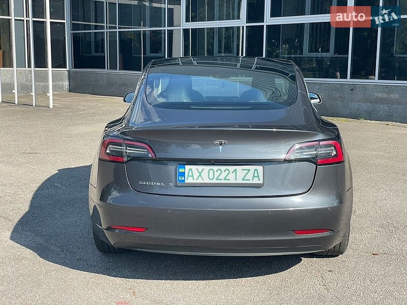 Седан Tesla Model 3 2019 в Харкові
