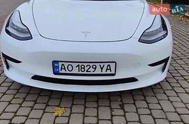 Tesla Model 3 2020