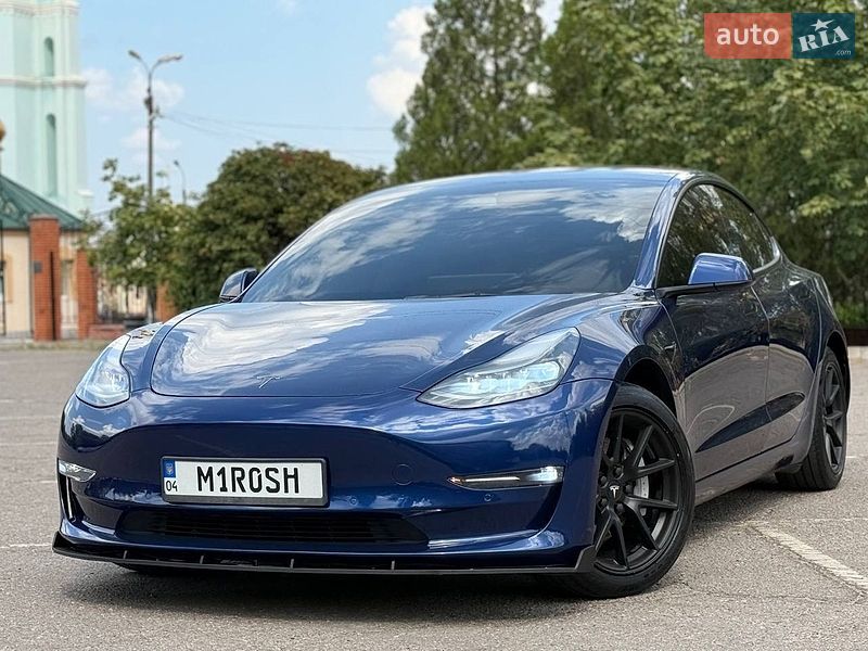 Седан Tesla Model 3 2021 в Кривом Роге