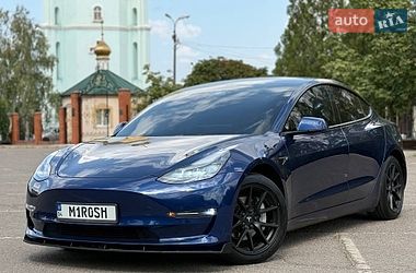 Седан Tesla Model 3 2021 в Кривом Роге