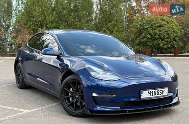 Седан Tesla Model 3 2021 в Кривом Роге