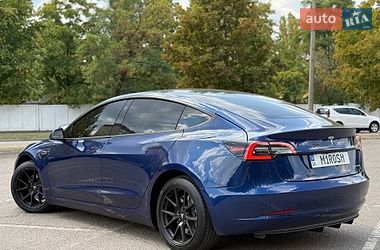 Седан Tesla Model 3 2021 в Кривом Роге