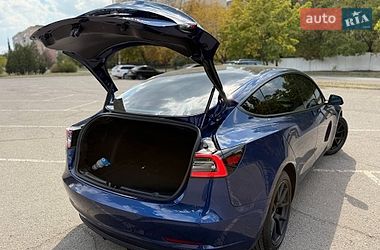 Седан Tesla Model 3 2021 в Кривом Роге