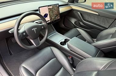 Седан Tesla Model 3 2021 в Кривом Роге