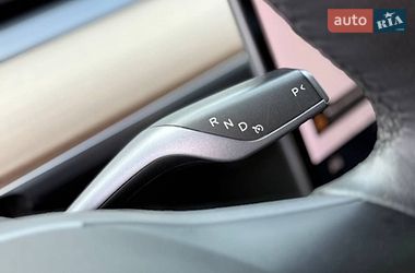 Седан Tesla Model 3 2021 в Кривом Роге