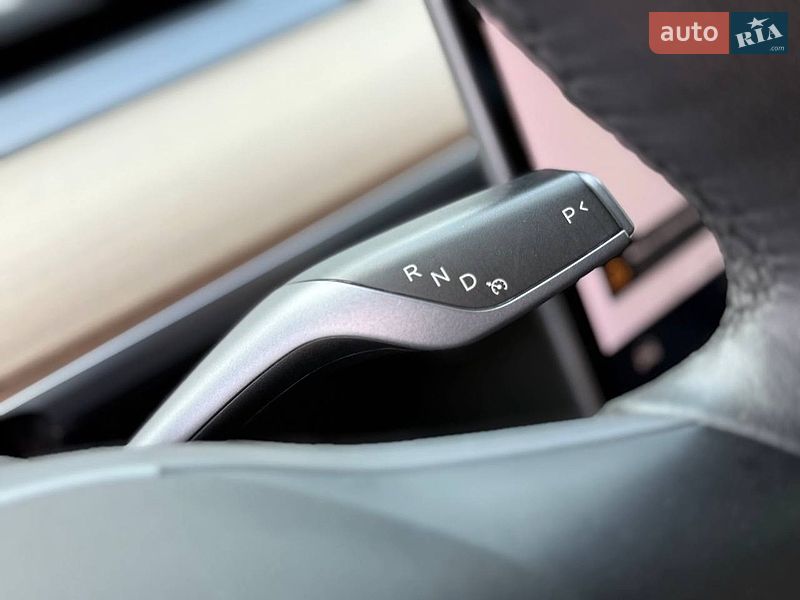 Седан Tesla Model 3 2021 в Кривом Роге