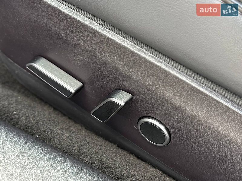 Седан Tesla Model 3 2021 в Кривом Роге