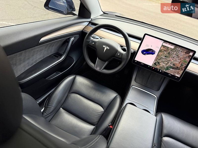 Седан Tesla Model 3 2021 в Кривом Роге