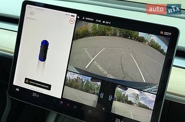 Седан Tesla Model 3 2021 в Кривом Роге