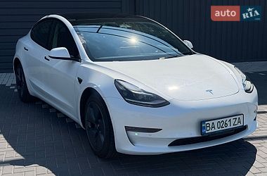 Tesla Model 3 2022