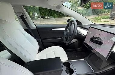 Седан Tesla Model 3 2022 в Одессе