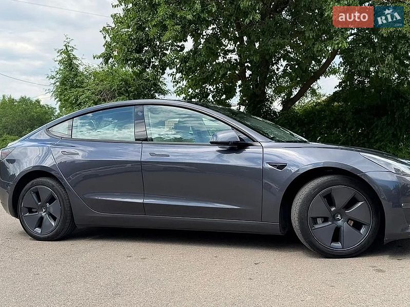 Седан Tesla Model 3 2022 в Одессе