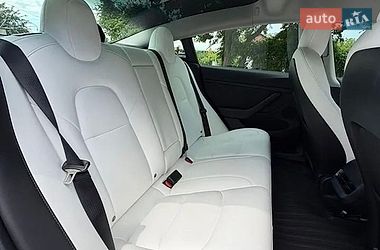 Седан Tesla Model 3 2022 в Одессе
