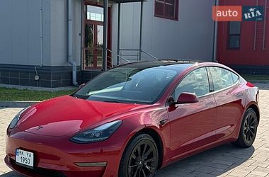 Tesla Model 3  2022
