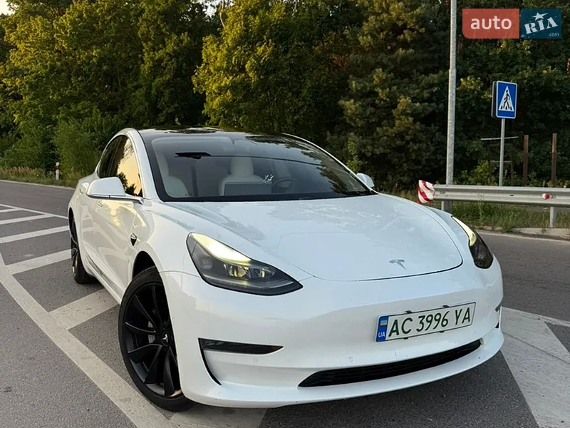 Tesla Model 3