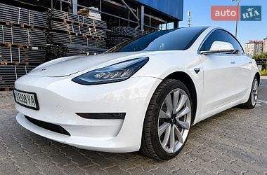 Tesla Model 3  2019