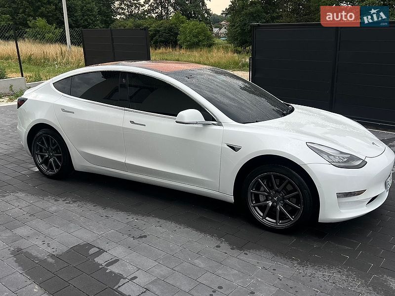 Tesla Model 3 2018