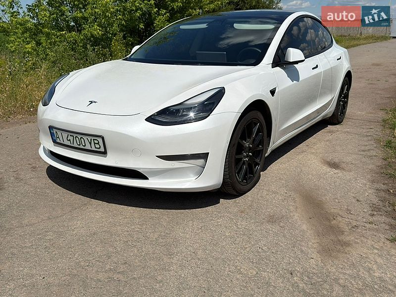 Tesla Model 3 2022