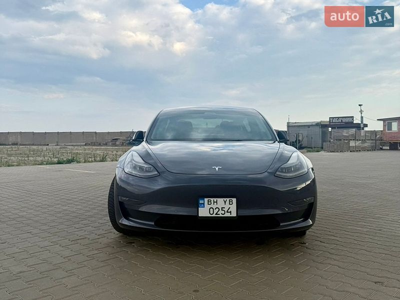 Седан Tesla Model 3 2022 в Одессе