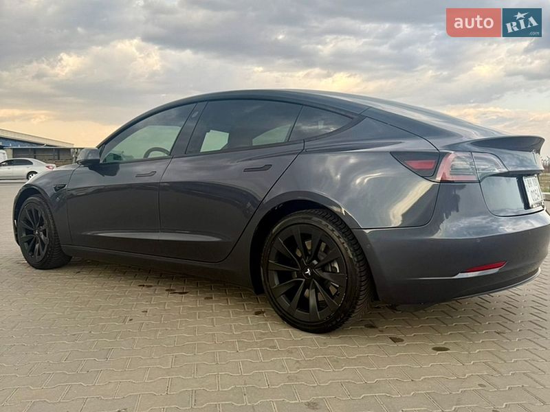 Седан Tesla Model 3 2022 в Одессе
