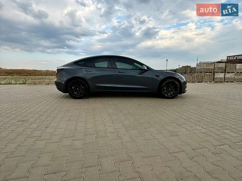 Седан Tesla Model 3 2022 в Одессе