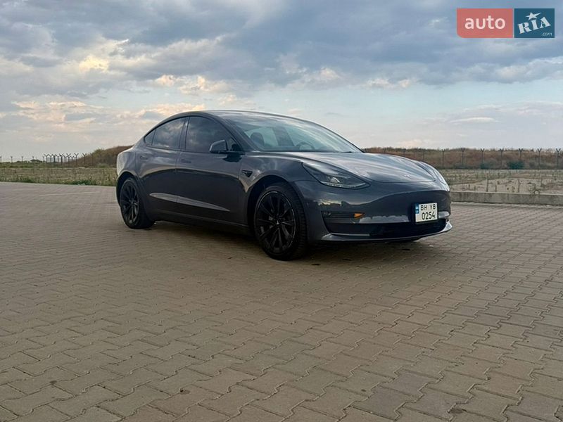 Седан Tesla Model 3 2022 в Одессе