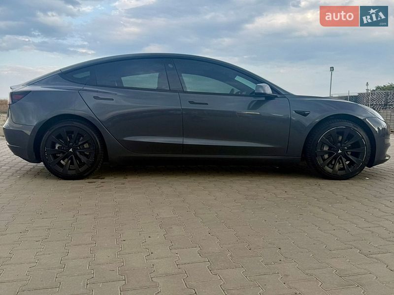 Седан Tesla Model 3 2022 в Одессе