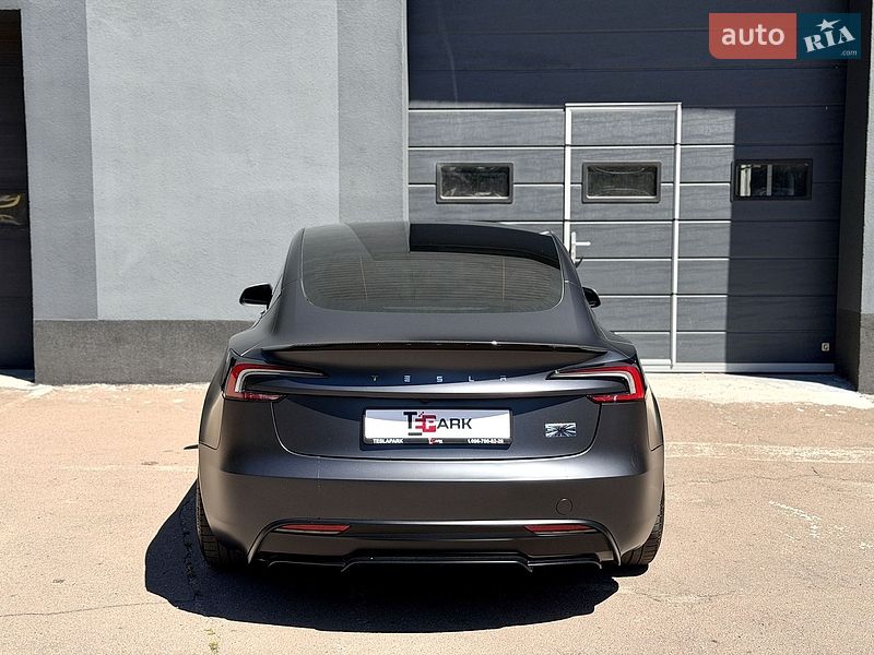 Седан Tesla Model 3 2024 в Киеве