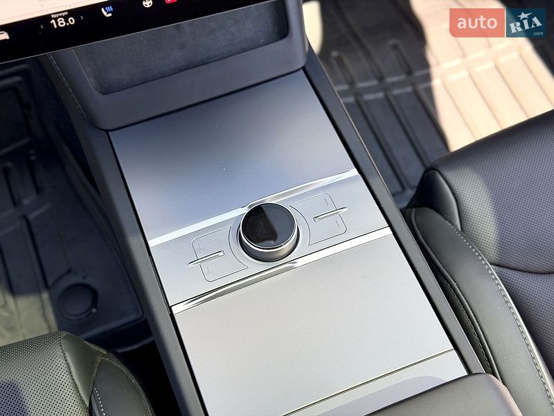 Седан Tesla Model 3 2024 в Киеве