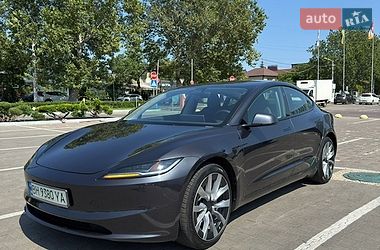 Tesla Model 3  2025