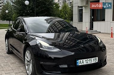 Tesla Model 3  2019