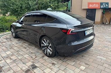 Tesla Model 3  2025