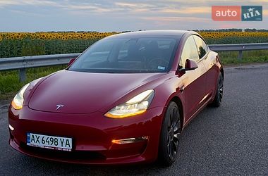 Tesla Model 3  2021