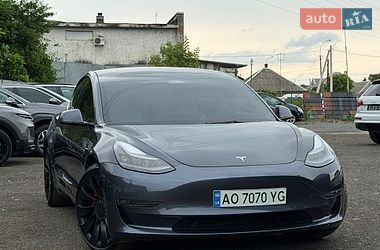 Седан Tesla Model 3 2021 в Ужгороді
