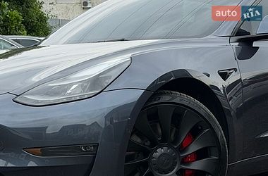 Седан Tesla Model 3 2021 в Ужгороді