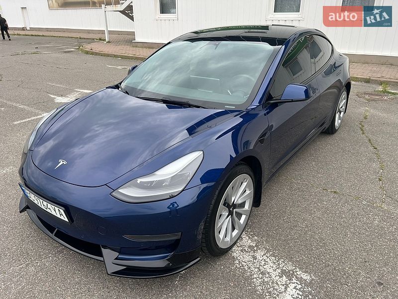Tesla Model 3 2022