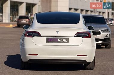 Седан Tesla Model 3 2023 в Кривом Роге