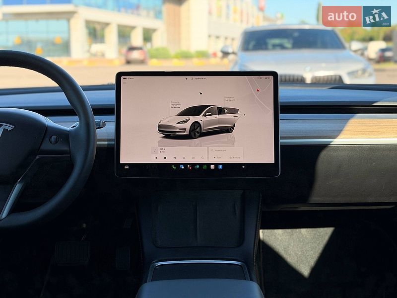 Седан Tesla Model 3 2023 в Кривом Роге