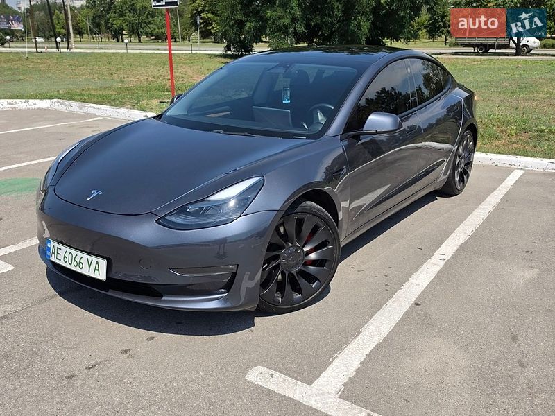 Tesla Model 3 2022